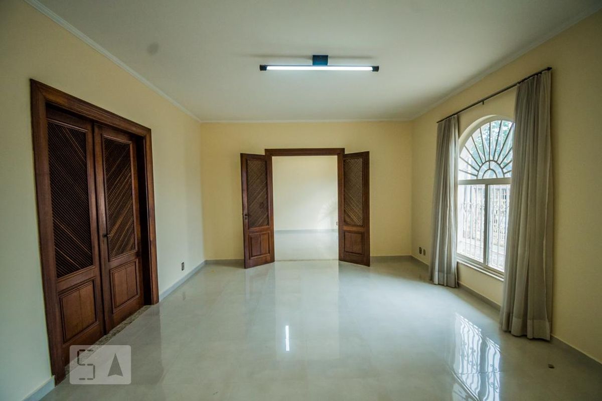Casa à Venda - Taquaral, 7 Quartos,  400 m2 em , Campinas - sp | SoloBR