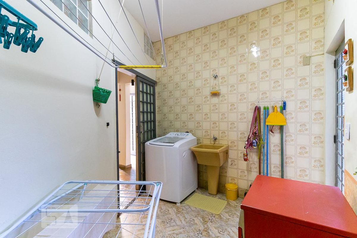 Casa à Venda - Jardim Santana, 5 Quartos,  465 m2 em , Campinas - sp | SoloBR