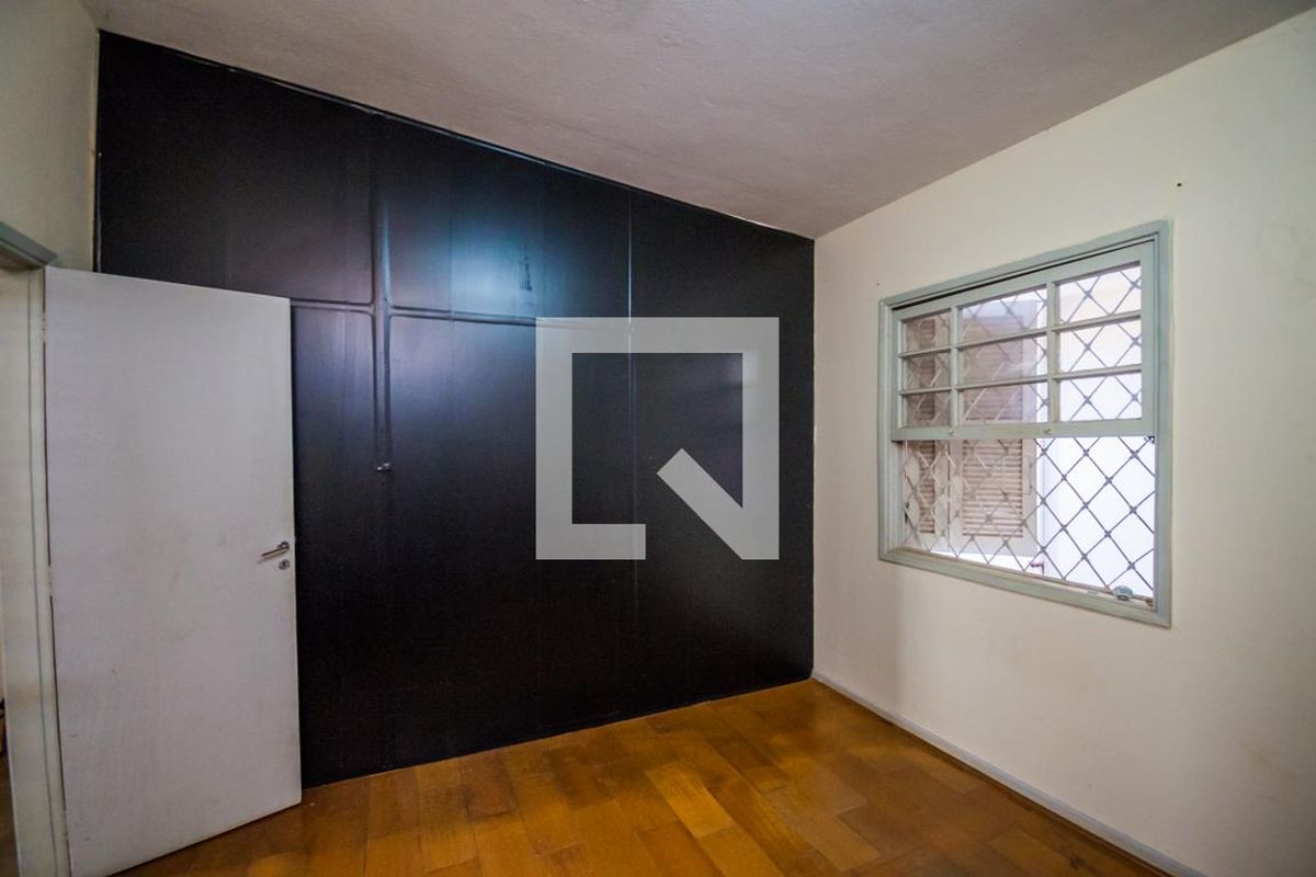Casa à Venda - Jardim Chapadão, 4 Quartos,  250 m2 em , Campinas - sp | SoloBR