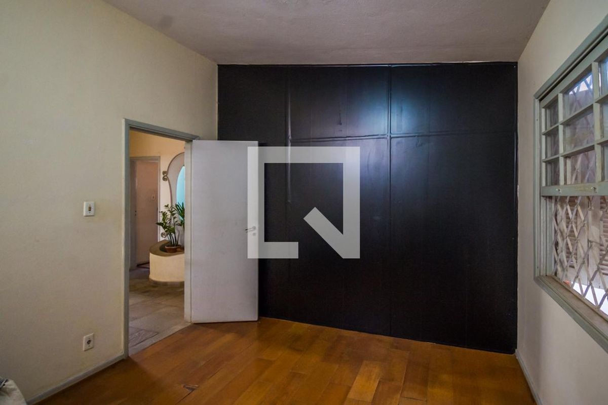Casa à Venda - Jardim Chapadão, 4 Quartos,  250 m2 em , Campinas - sp | SoloBR