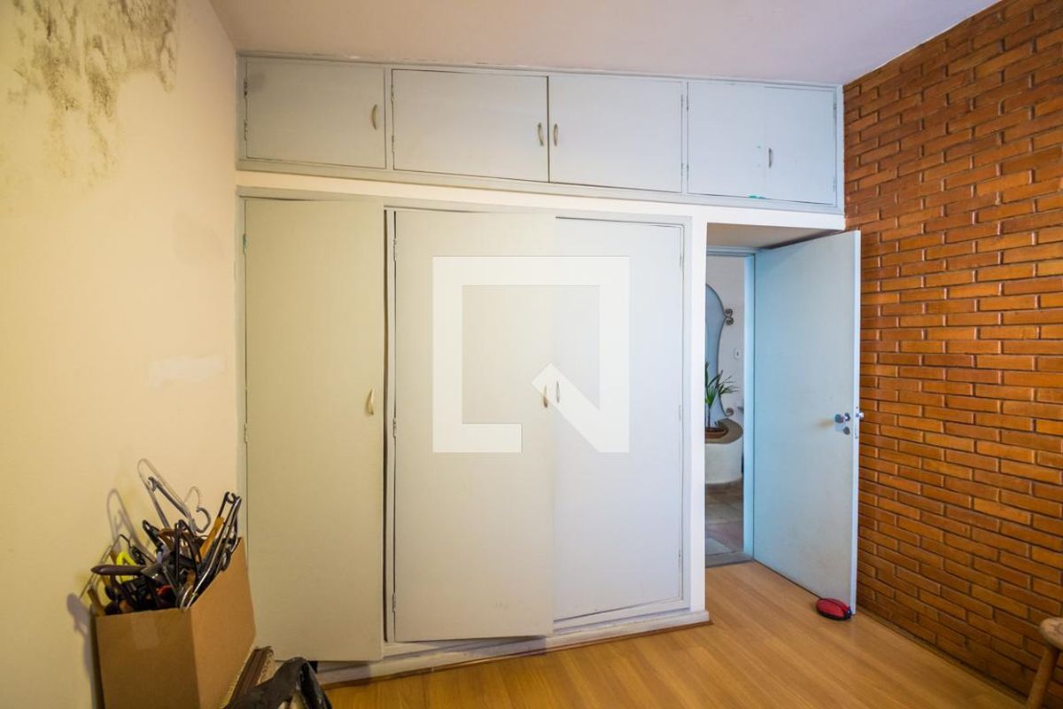 Casa à Venda - Jardim Chapadão, 4 Quartos,  250 m2 em , Campinas - sp | SoloBR