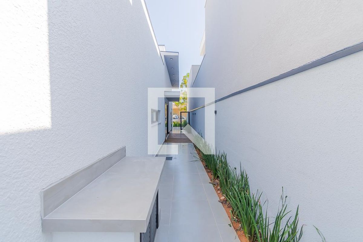 Casa à Venda - Swiss Park, 3 Quartos,  205 m2 em , Campinas - sp | SoloBR