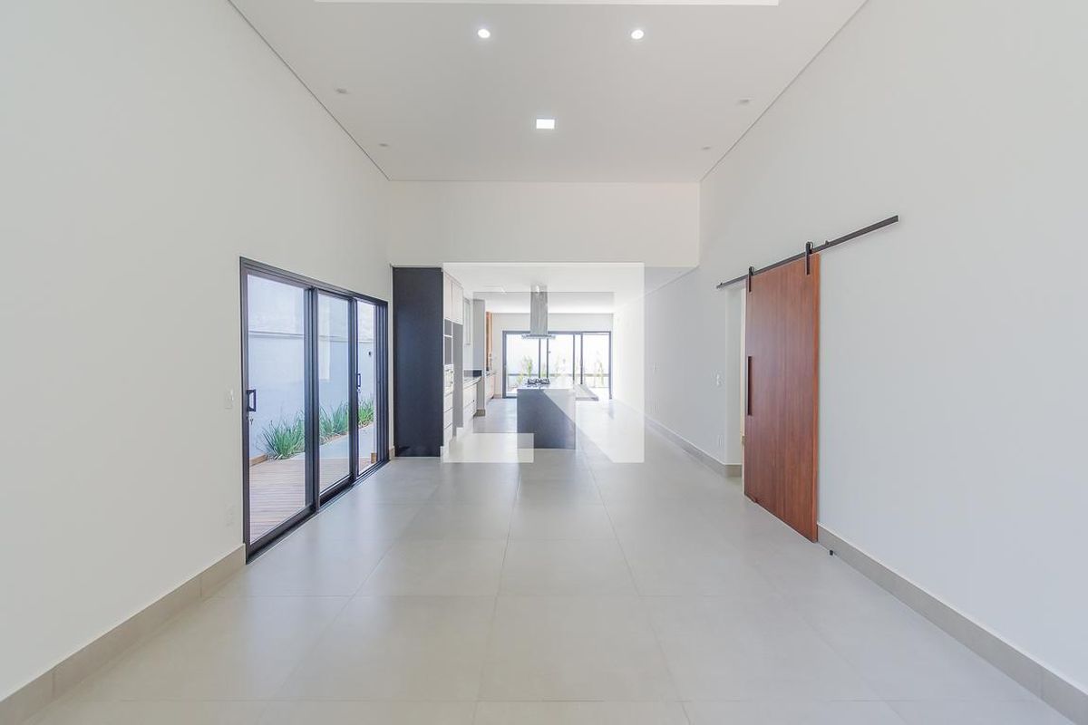 Casa à Venda - Swiss Park, 3 Quartos,  205 m2 em , Campinas - sp | SoloBR