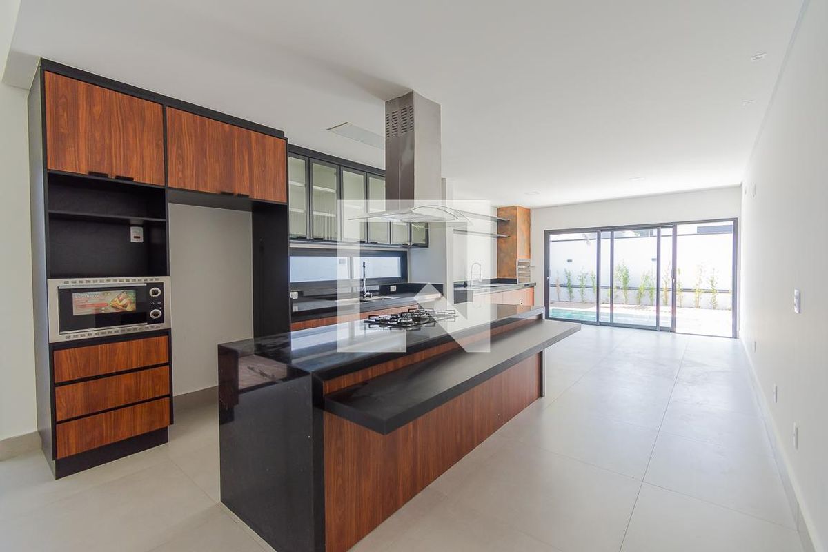 Casa à Venda - Swiss Park, 3 Quartos,  205 m2 em , Campinas - sp | SoloBR
