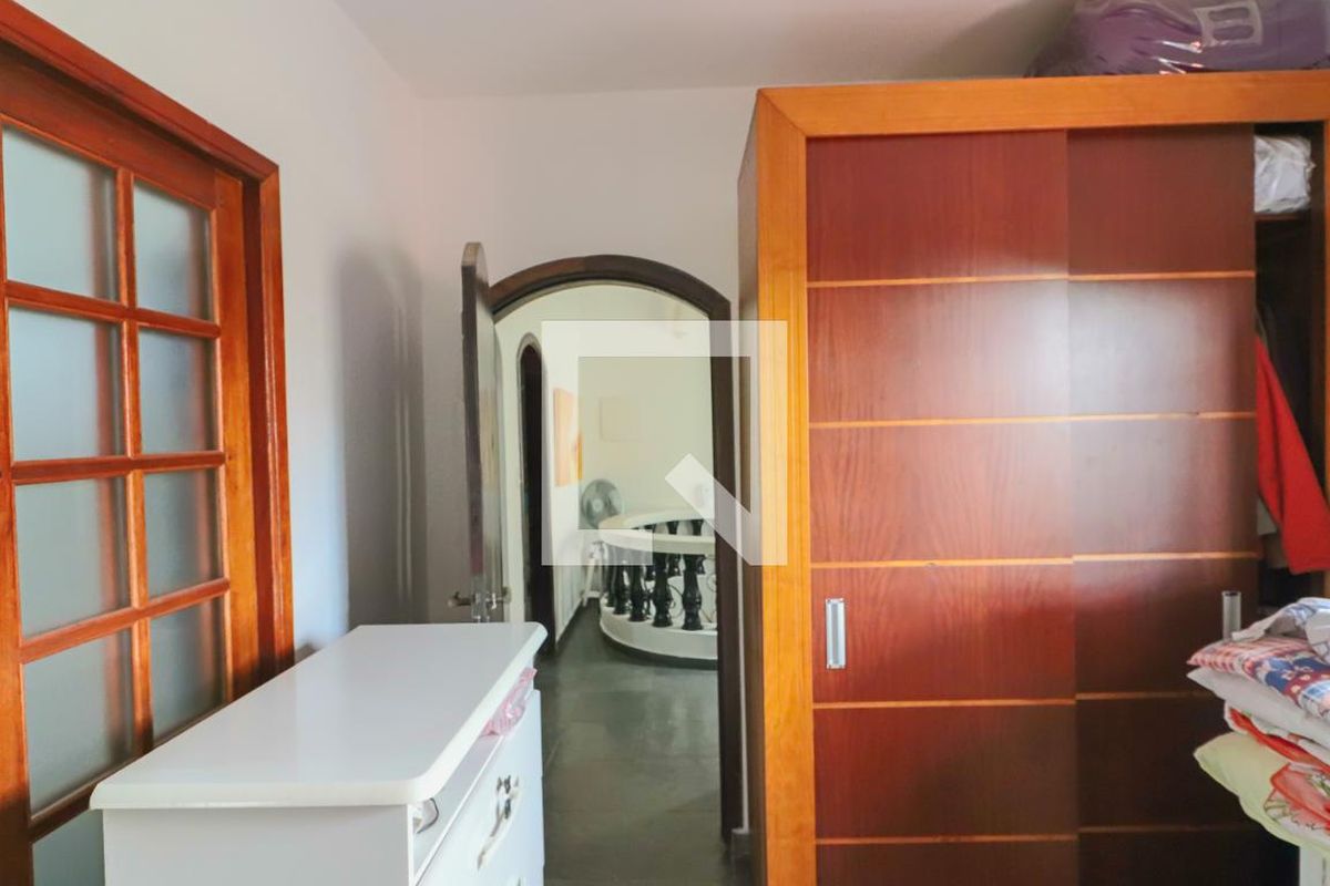 Casa, 3 quartos, 200 m² - Foto 38