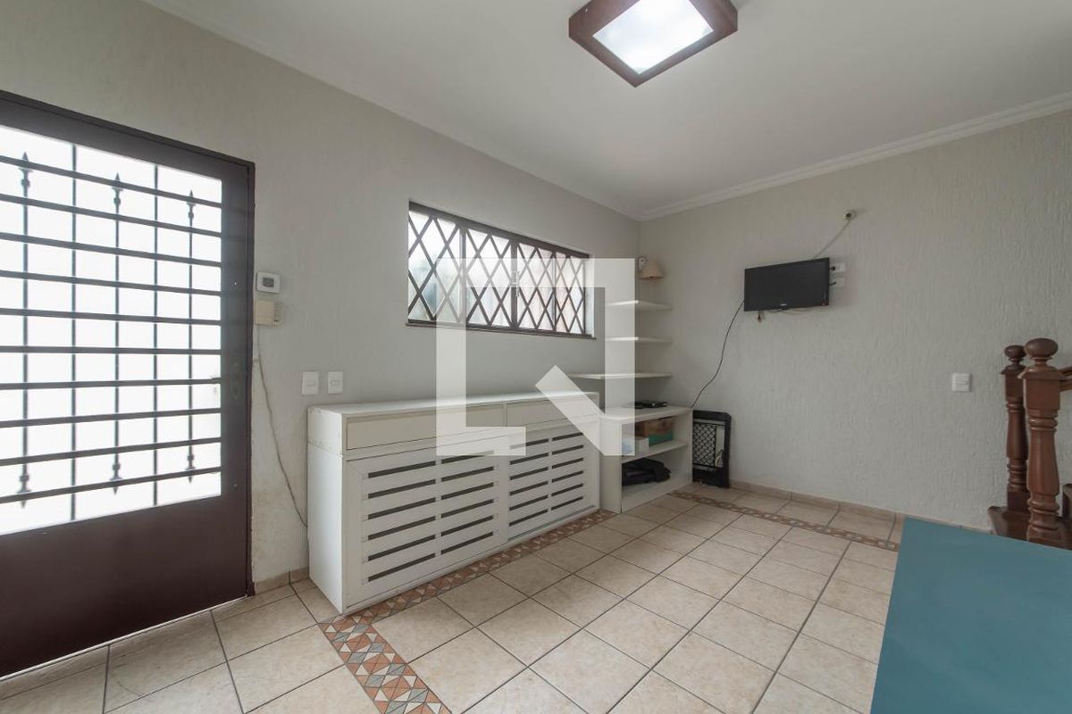 Casa, 3 quartos, 250 m² - Foto 38