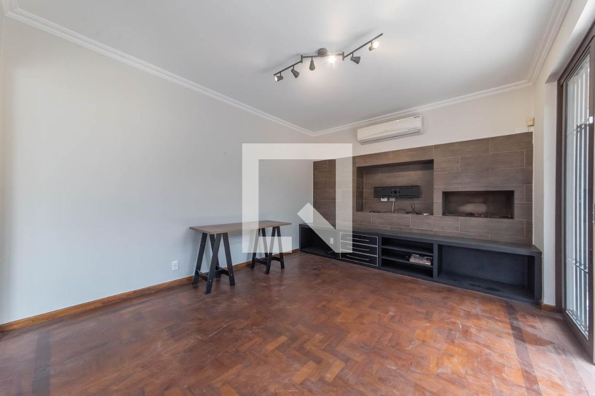 Casa, 3 quartos, 250 m² - Foto 2