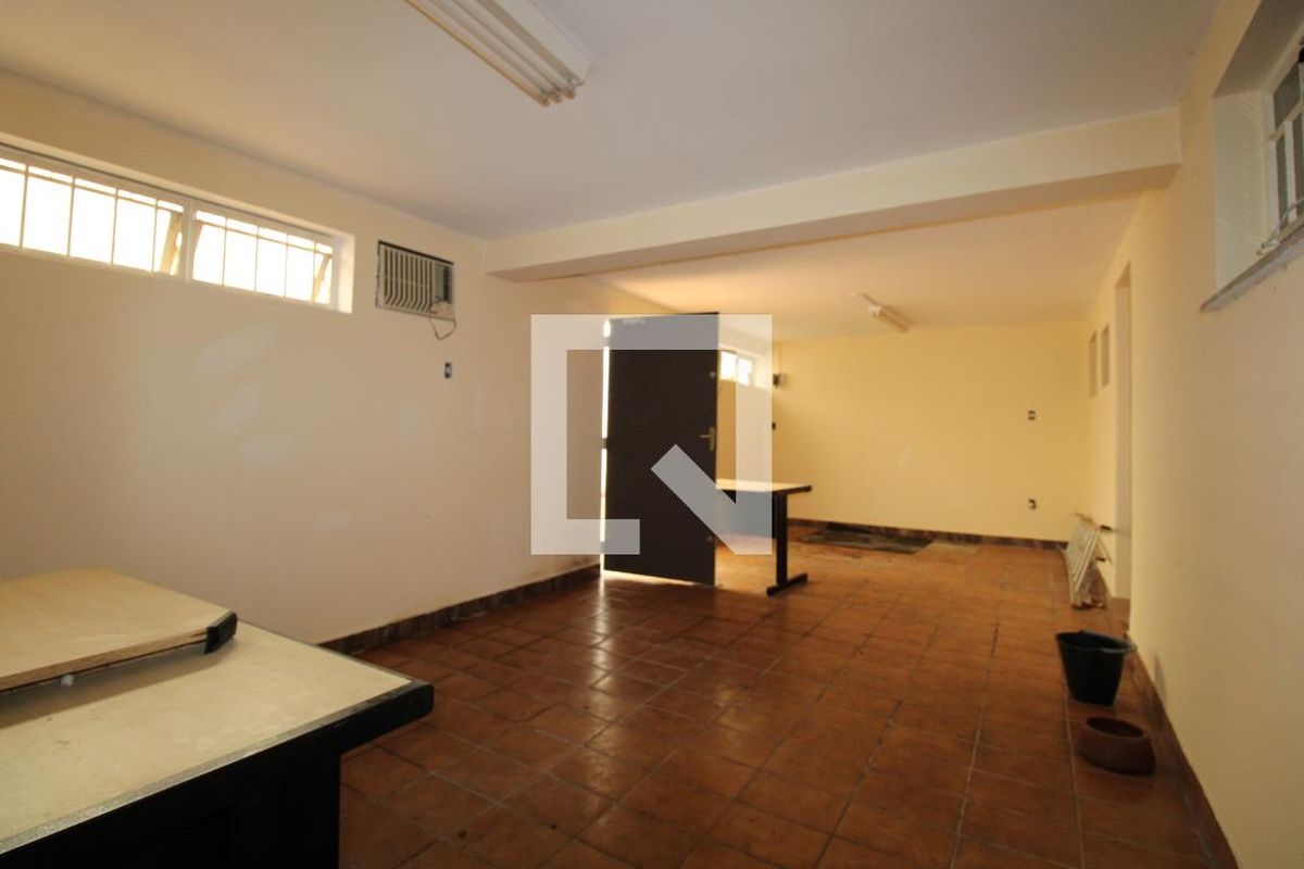Casa à Venda - Jardim Chapadão, 4 Quartos,  412 m2 em , Campinas - sp | SoloBR