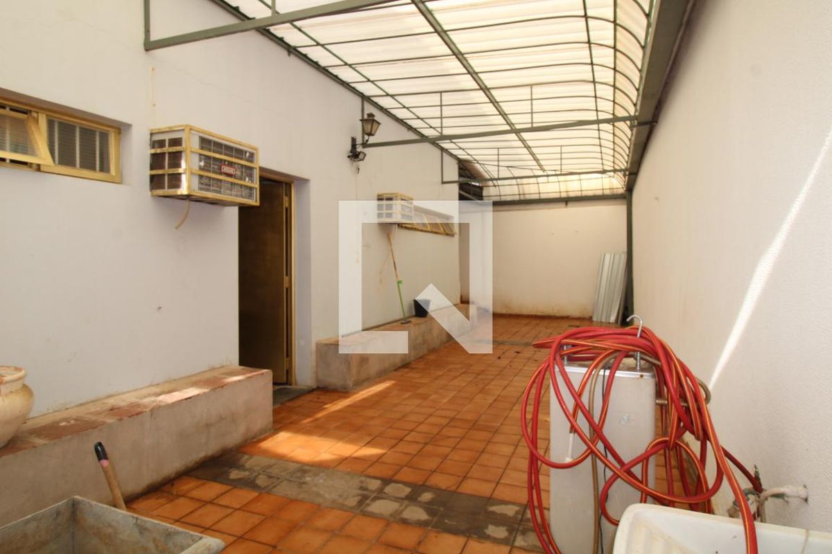 Casa à Venda - Jardim Chapadão, 4 Quartos,  412 m2 em , Campinas - sp | SoloBR