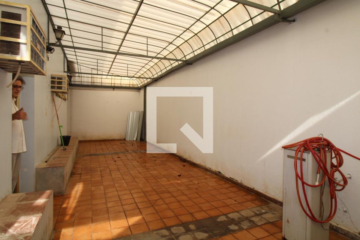 Casa à Venda - Jardim Chapadão, 4 Quartos,  412 m2 em , Campinas - sp | SoloBR