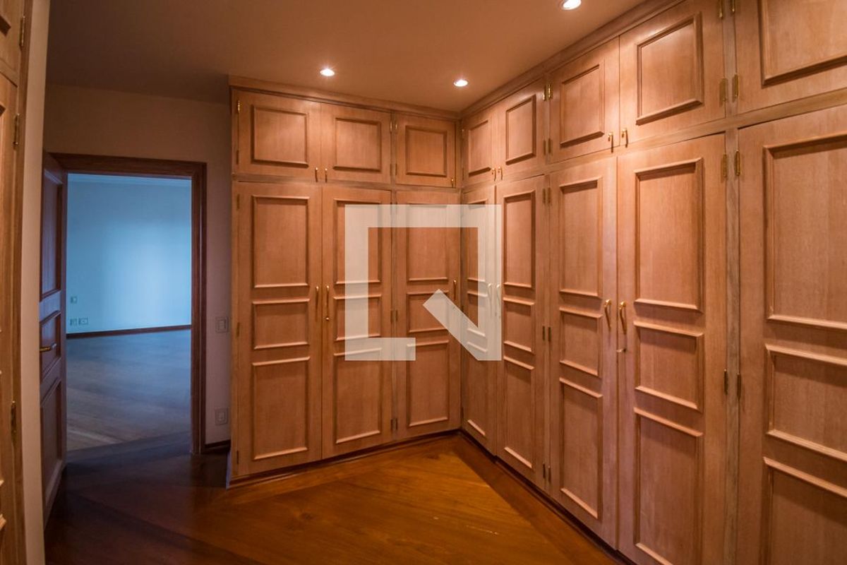 Apartamento à Venda - Cambuí, 6 Quartos,  490 m2 em , Campinas - sp | SoloBR