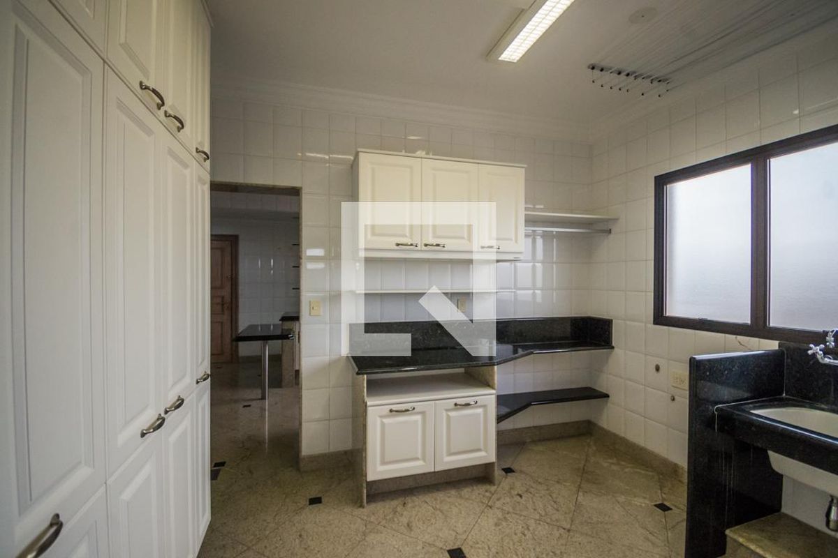 Apartamento à Venda - Cambuí, 6 Quartos,  490 m2 em , Campinas - sp | SoloBR