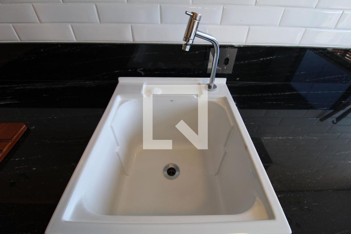 Apartamento à Venda - Cambuí, 1 Quarto,  70 m2 em , Campinas - sp | SoloBR