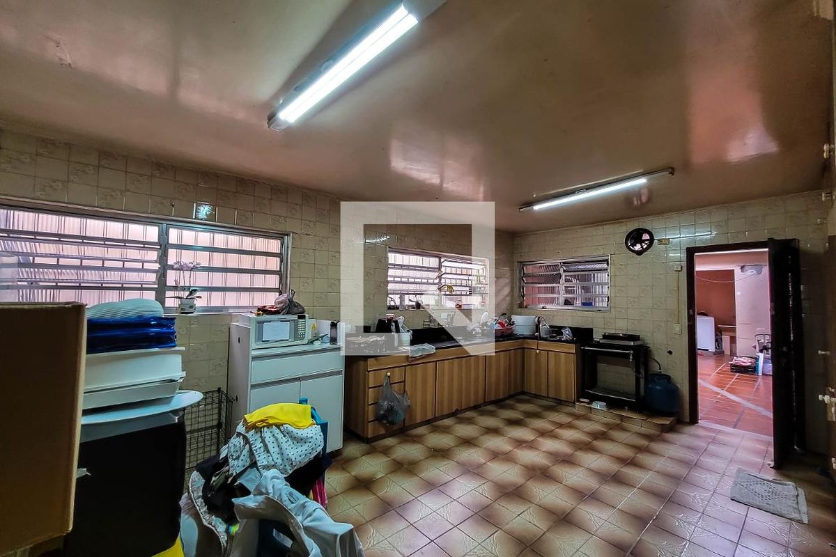 Casa, 3 quartos, 240 m² - Foto 50