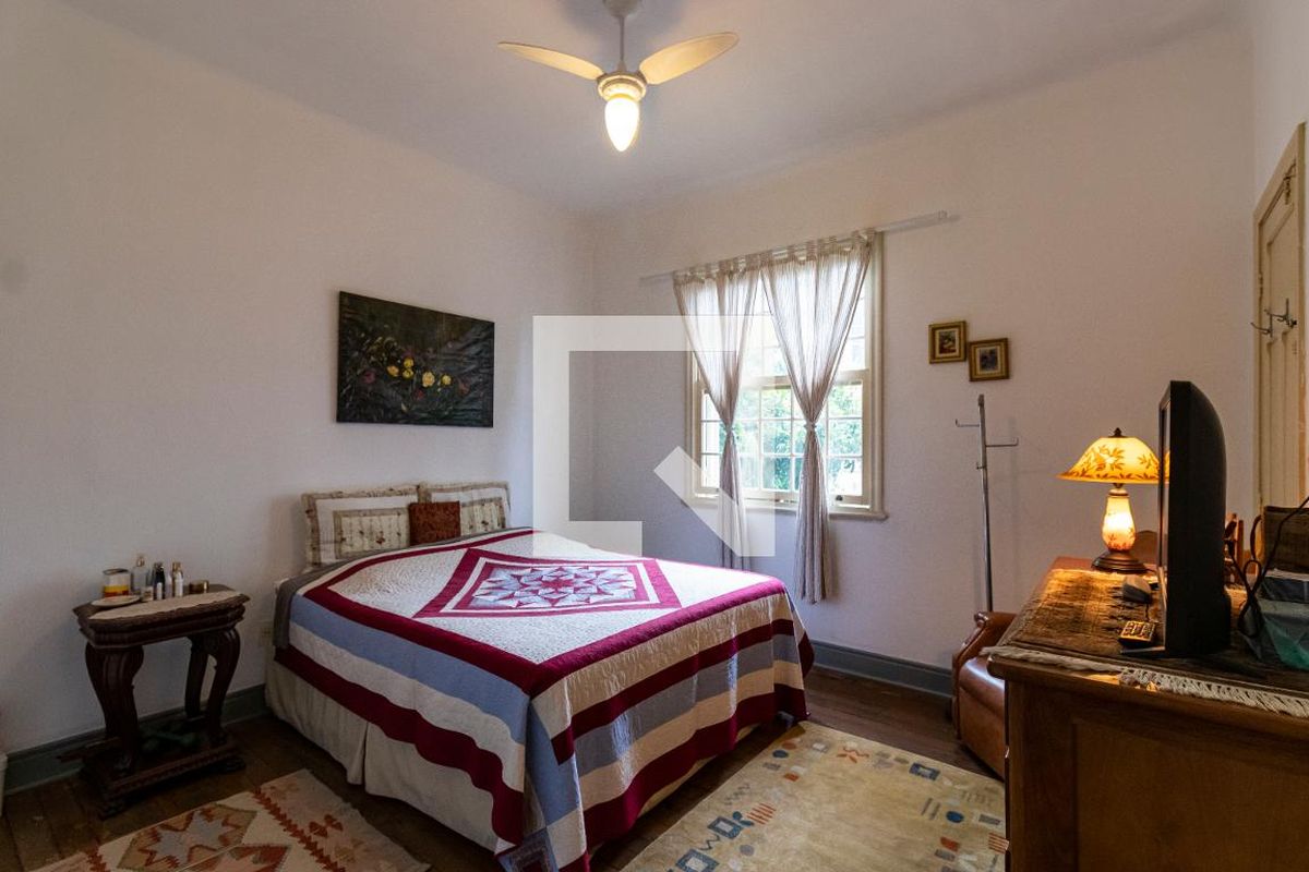 Casa, 5 quartos, 220 m² - Foto 33