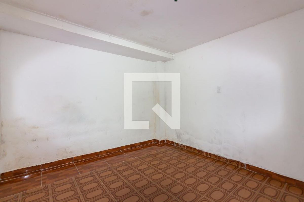 Casa, 1 quarto, 240 m² - Foto 2