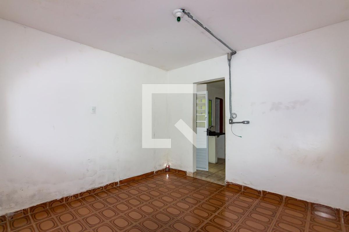 Casa, 1 quarto, 240 m² - Foto 3