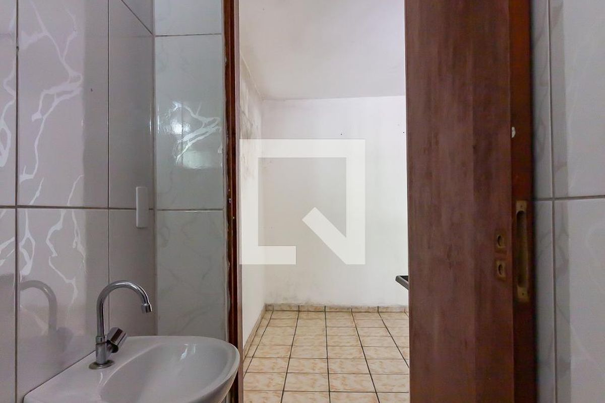 Casa, 1 quarto, 240 m² - Foto 8
