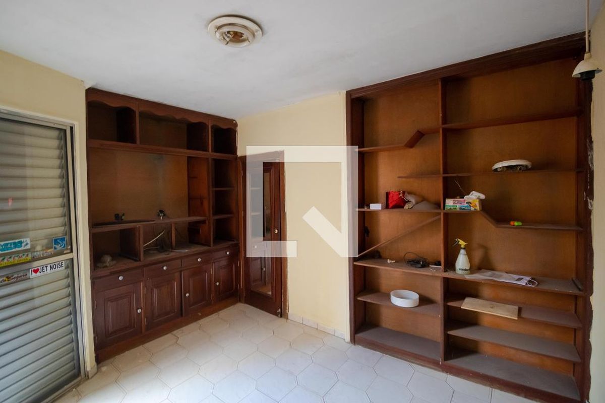 Casa à Venda - Centro, 3 Quartos,  300 m2 em , Campinas - sp | SoloBR