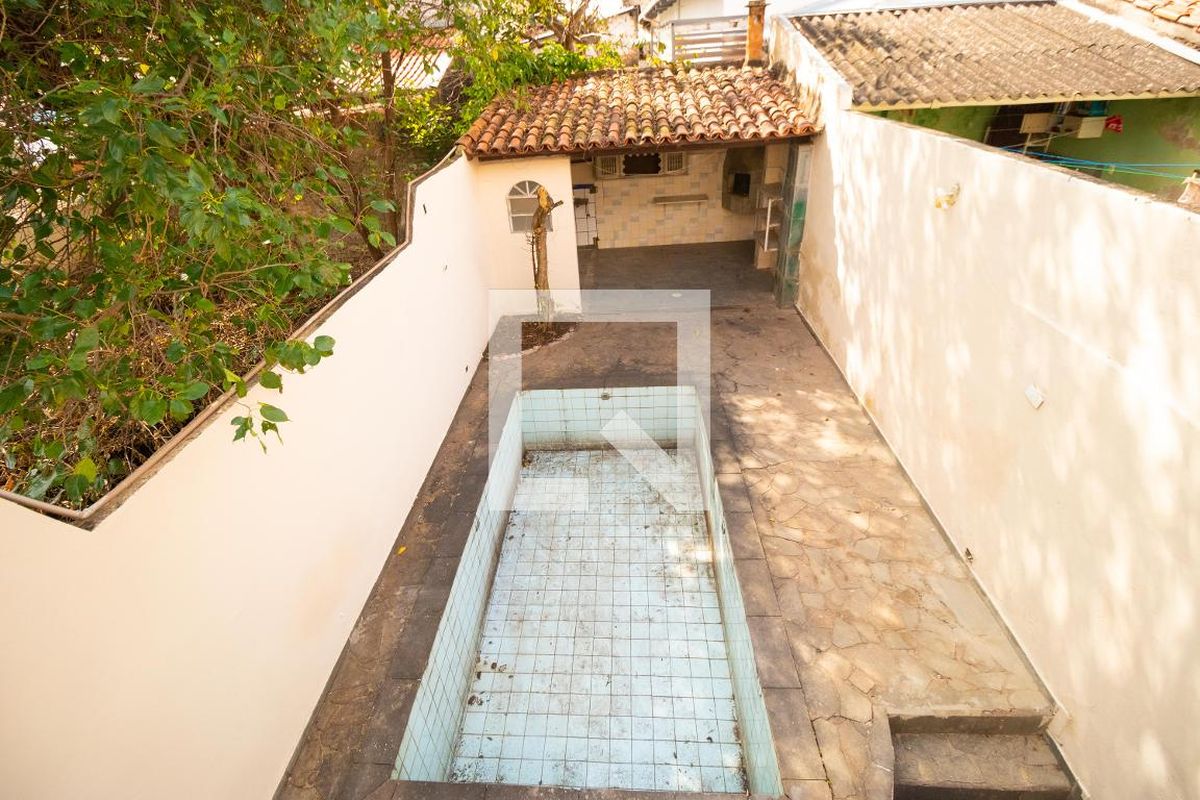 Casa à Venda - Centro, 3 Quartos,  300 m2 em , Campinas - sp | SoloBR