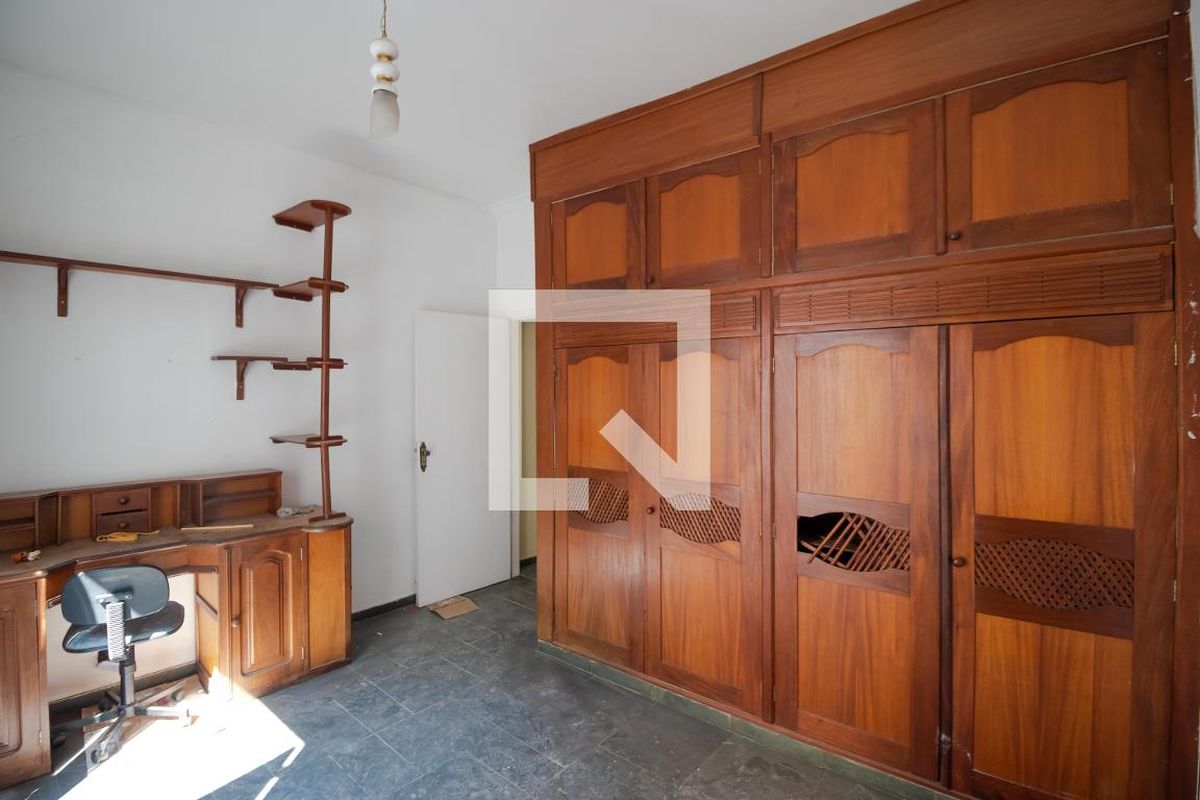 Casa à Venda - Centro, 3 Quartos,  300 m2 em , Campinas - sp | SoloBR