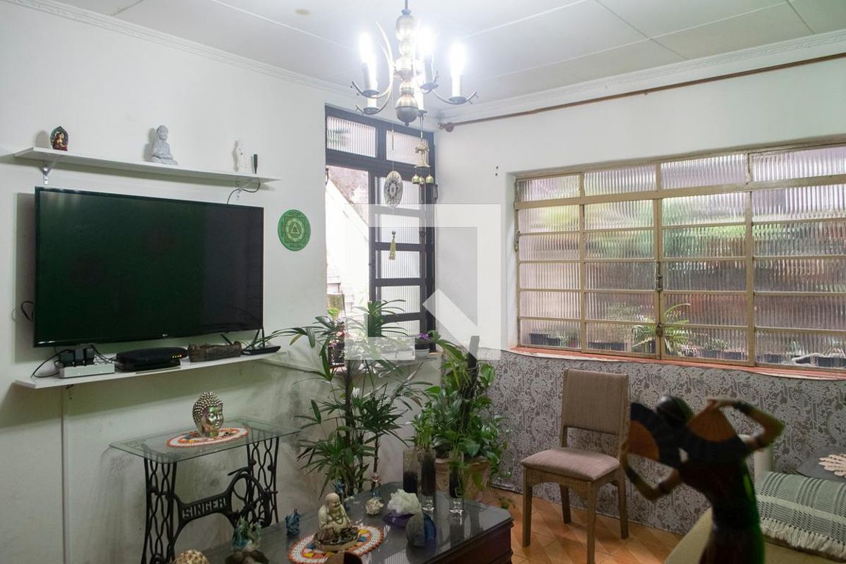 Casa, 3 quartos, 240 m² - Foto 2