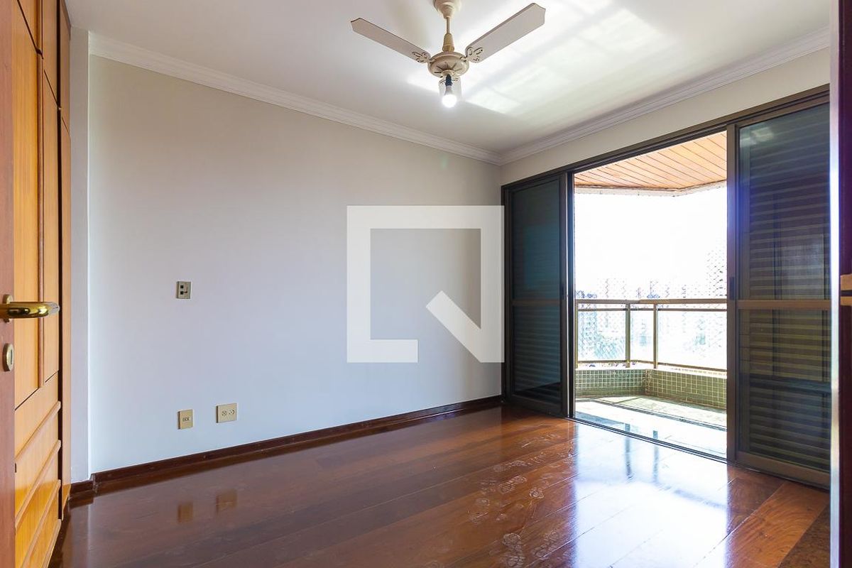 Apartamento à Venda - Centro, 3 Quartos,  220 m2 em , Campinas - sp | SoloBR
