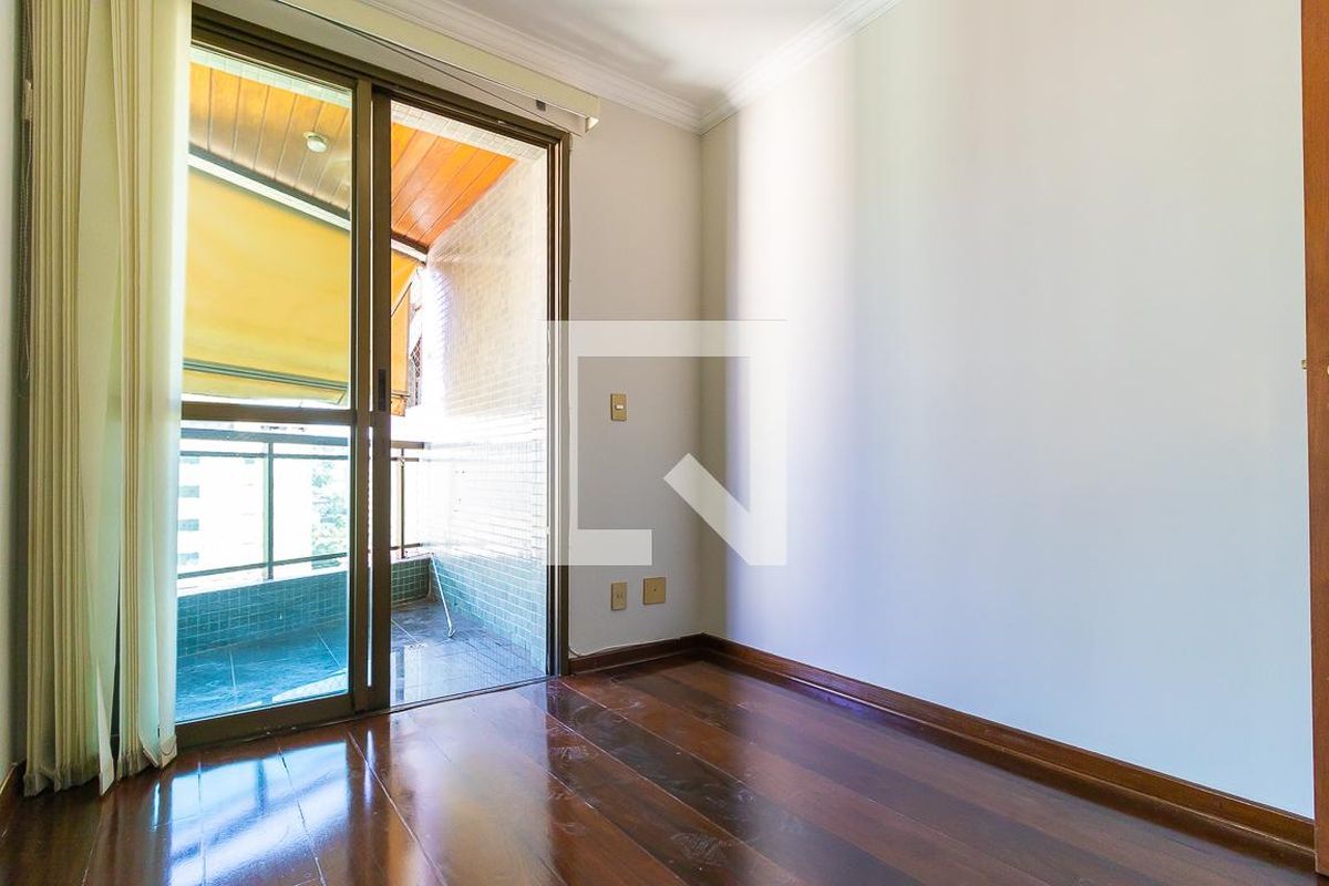 Apartamento à Venda - Centro, 3 Quartos,  220 m2 em , Campinas - sp | SoloBR