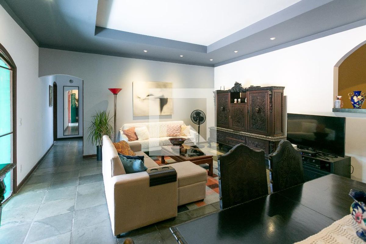Casa, 4 quartos, 346 m² - Foto 2