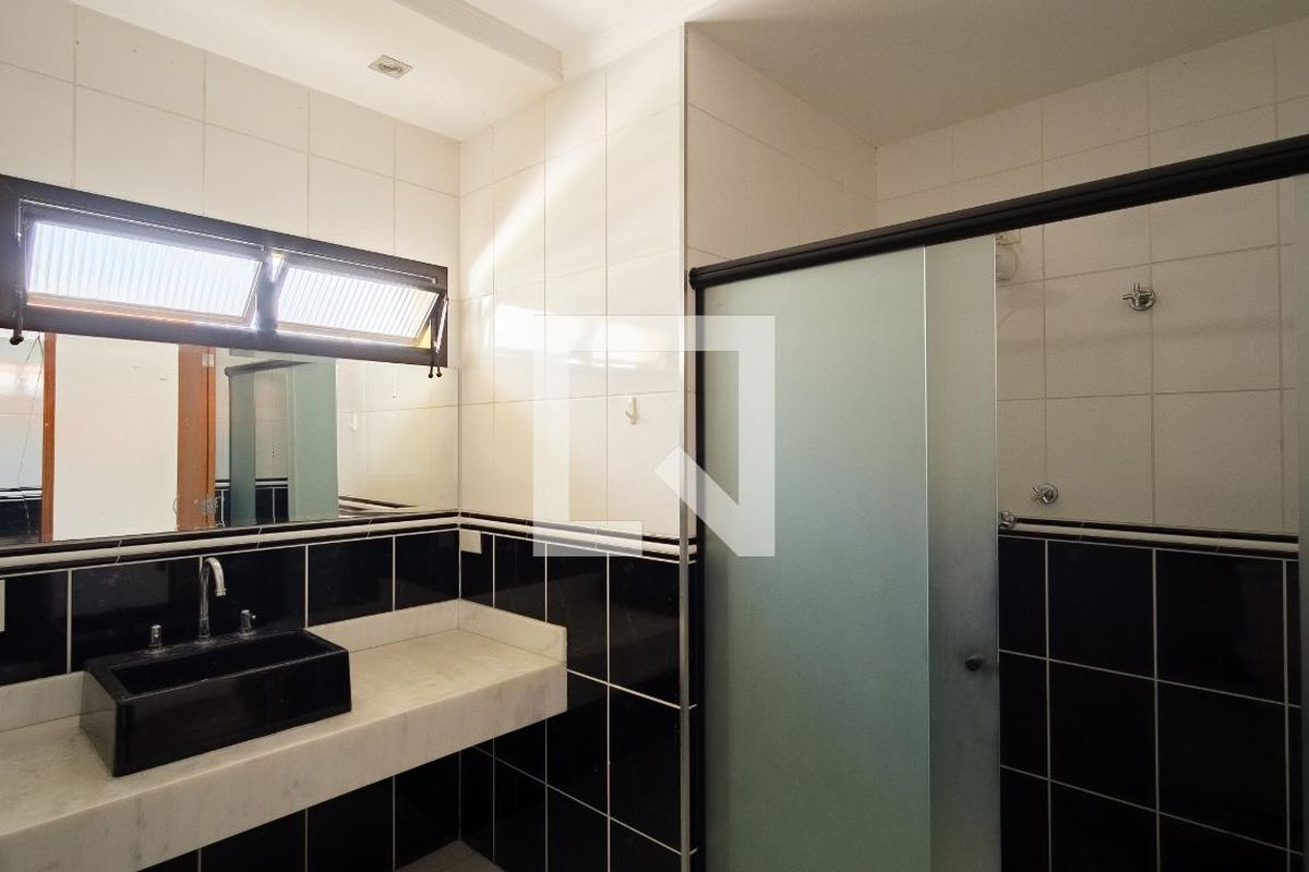 Casa, 4 quartos, 250 m² - Foto 56