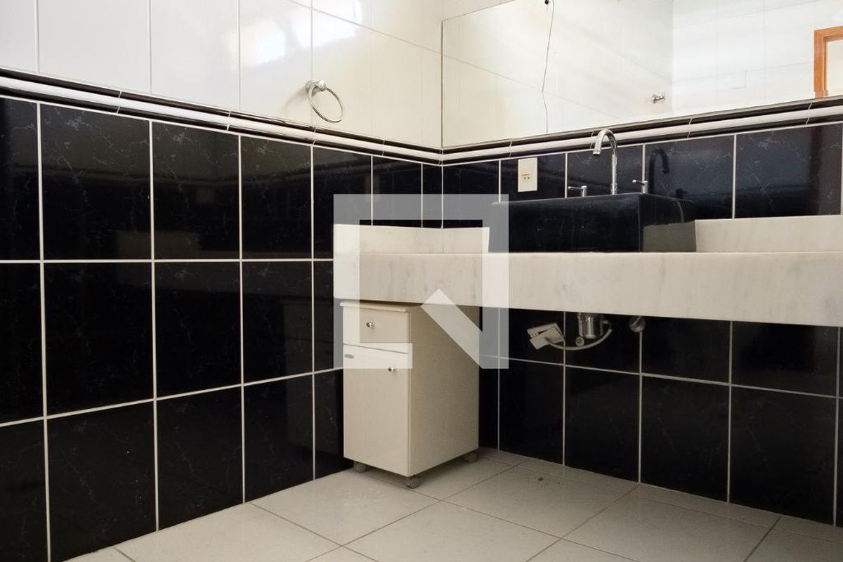 Casa, 4 quartos, 250 m² - Foto 54