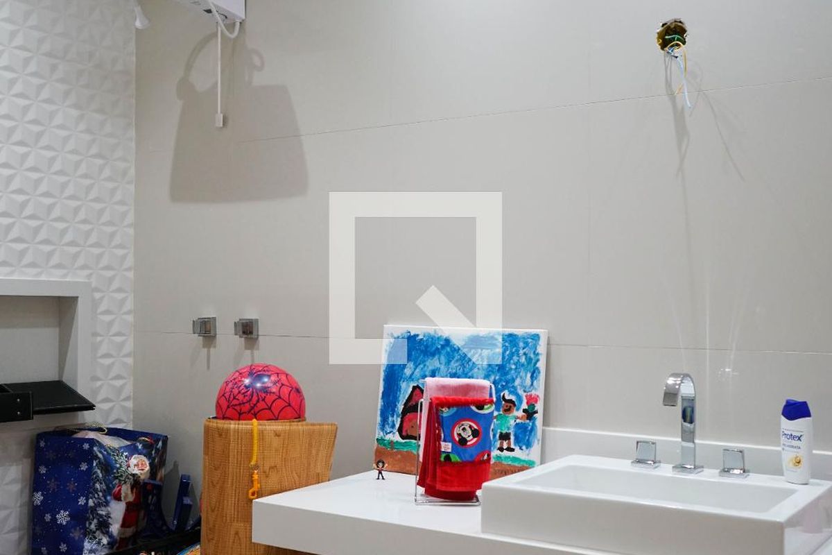 Casa, 3 quartos, 265 m² - Foto 72