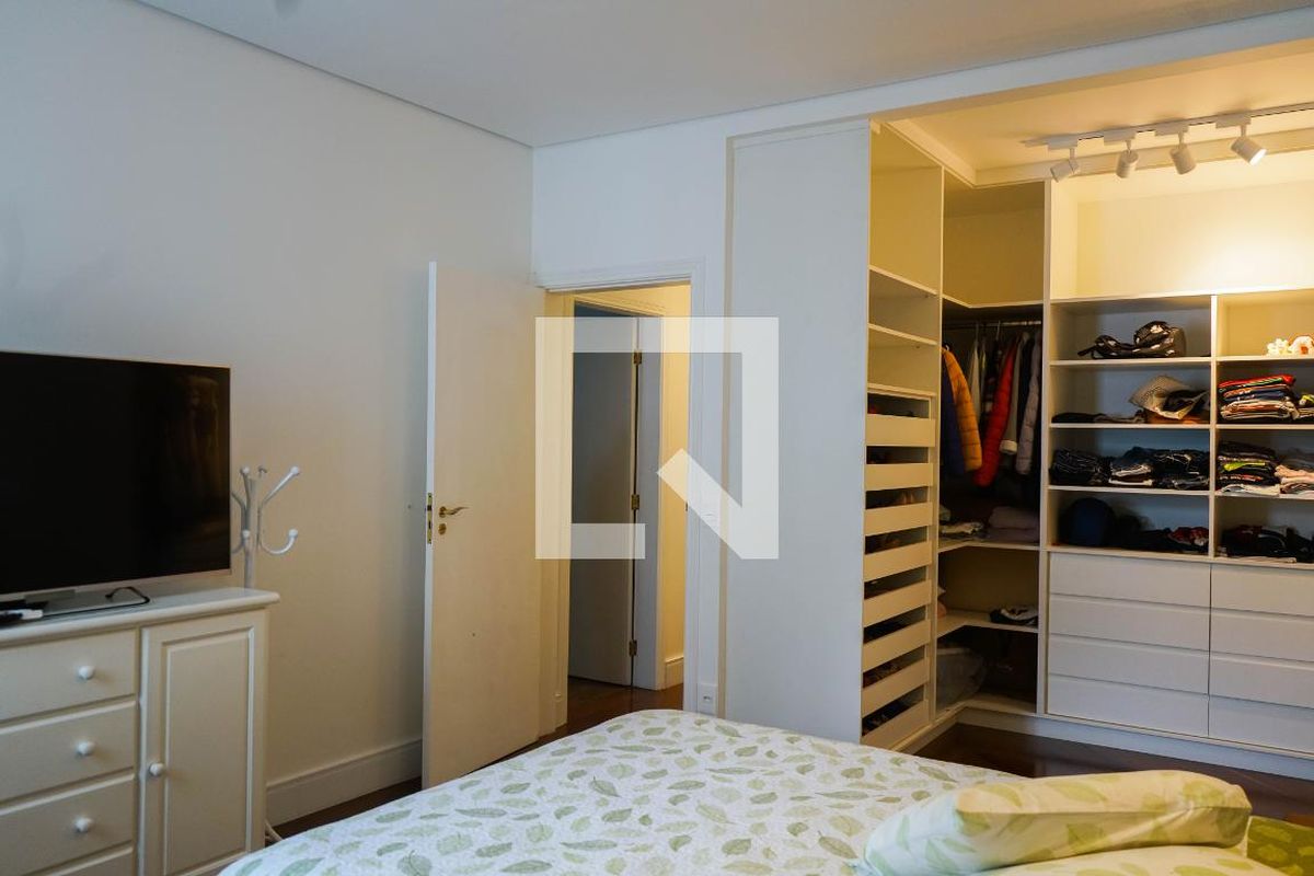 Casa, 3 quartos, 265 m² - Foto 28
