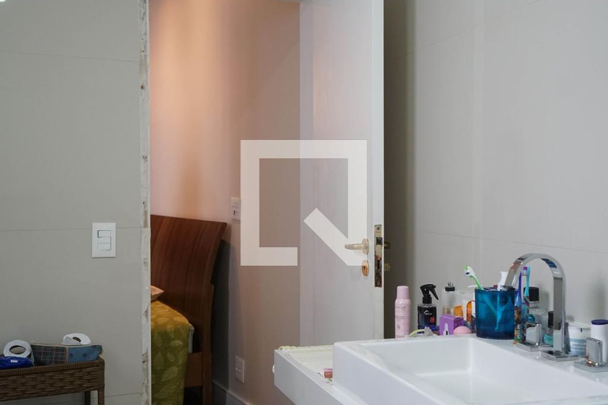 Casa, 3 quartos, 265 m² - Foto 42