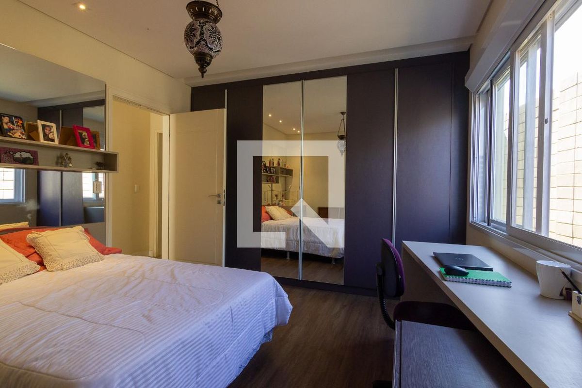 Casa à Venda - Swiss Park, 5 Quartos,  412 m2 em , Campinas - sp | SoloBR