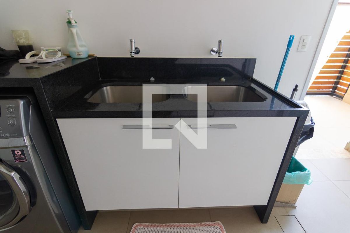 Casa à Venda - Swiss Park, 5 Quartos,  412 m2 em , Campinas - sp | SoloBR
