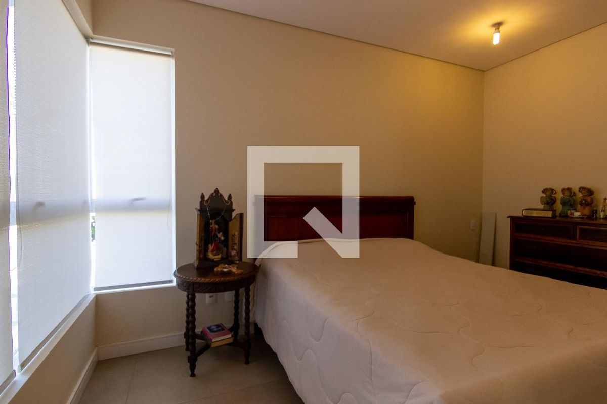 Casa à Venda - Swiss Park, 5 Quartos,  412 m2 em , Campinas - sp | SoloBR