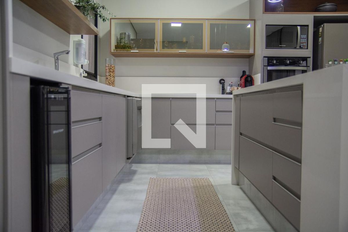 Casa à Venda - Swiss Park, 2 Quartos,  190 m2 em , Campinas - sp | SoloBR