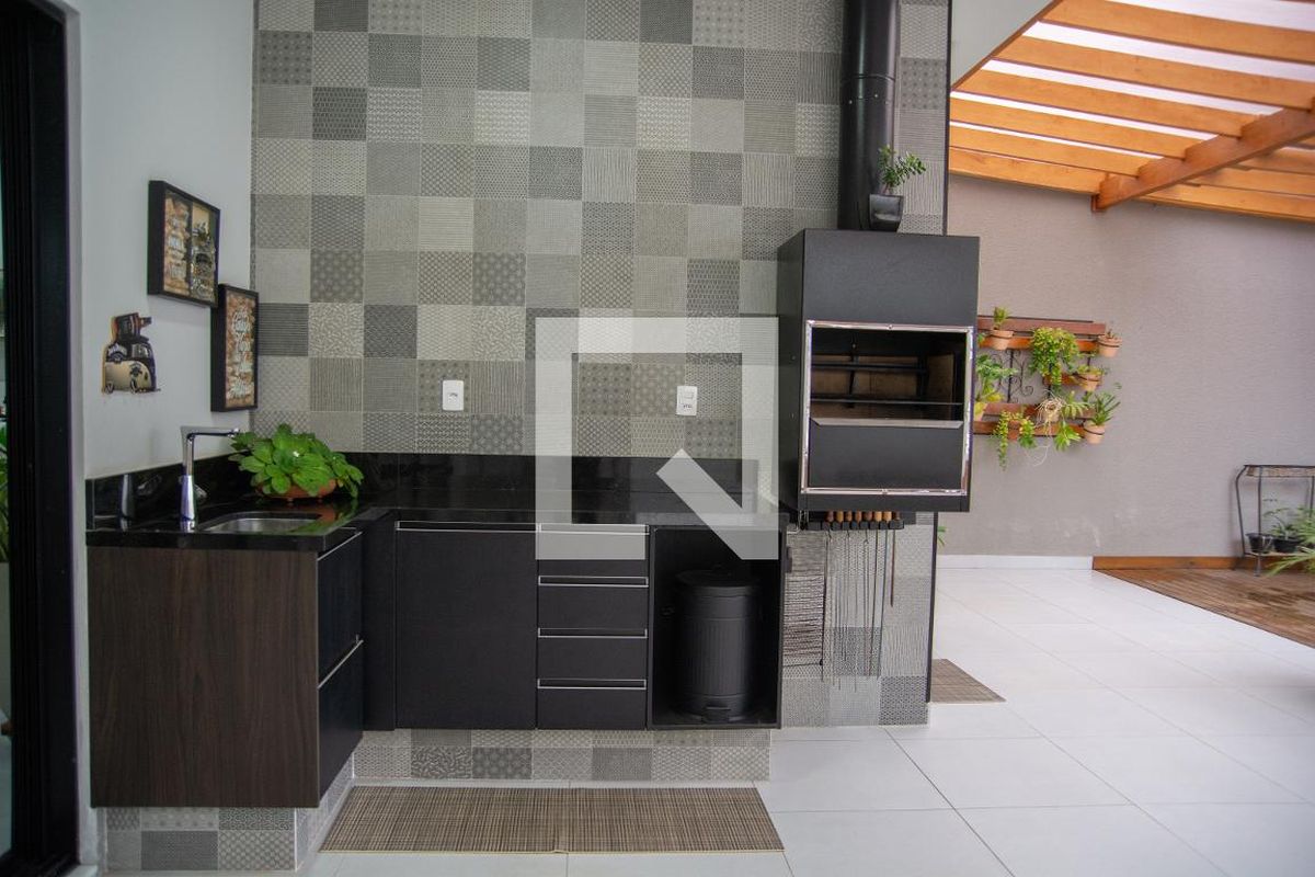 Casa à Venda - Swiss Park, 2 Quartos,  190 m2 em , Campinas - sp | SoloBR