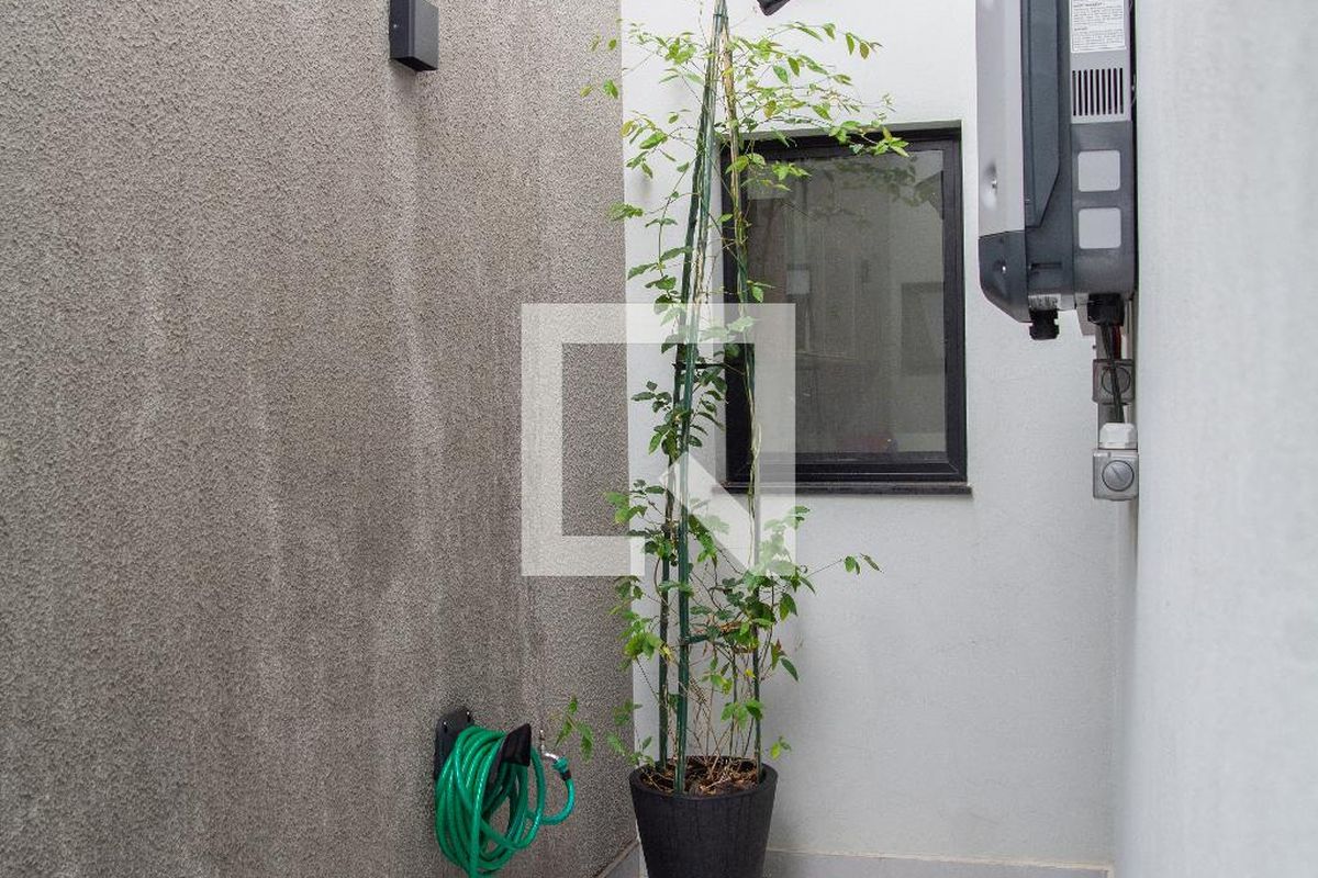 Casa à Venda - Swiss Park, 2 Quartos,  190 m2 em , Campinas - sp | SoloBR