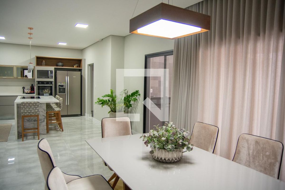 Casa à Venda - Swiss Park, 2 Quartos,  190 m2 em , Campinas - sp | SoloBR