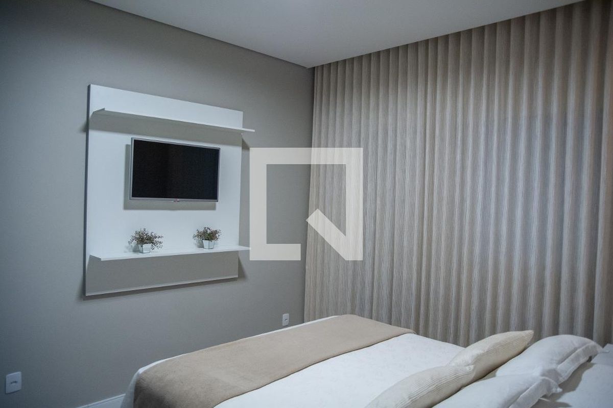 Casa à Venda - Swiss Park, 2 Quartos,  190 m2 em , Campinas - sp | SoloBR