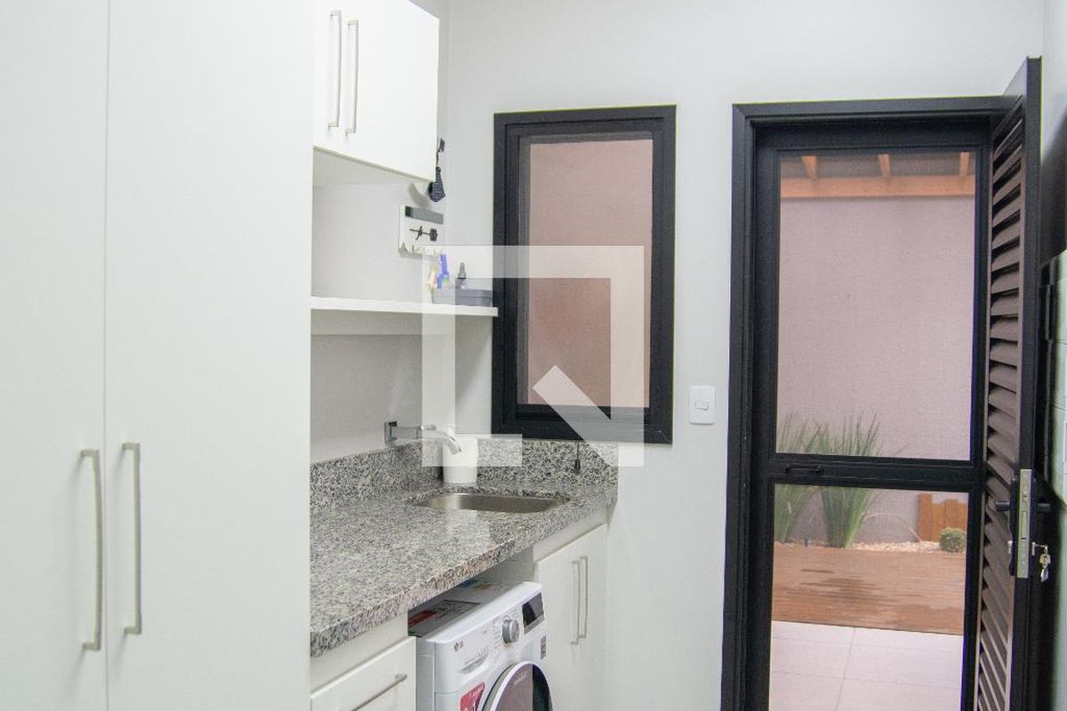 Casa à Venda - Swiss Park, 2 Quartos,  190 m2 em , Campinas - sp | SoloBR