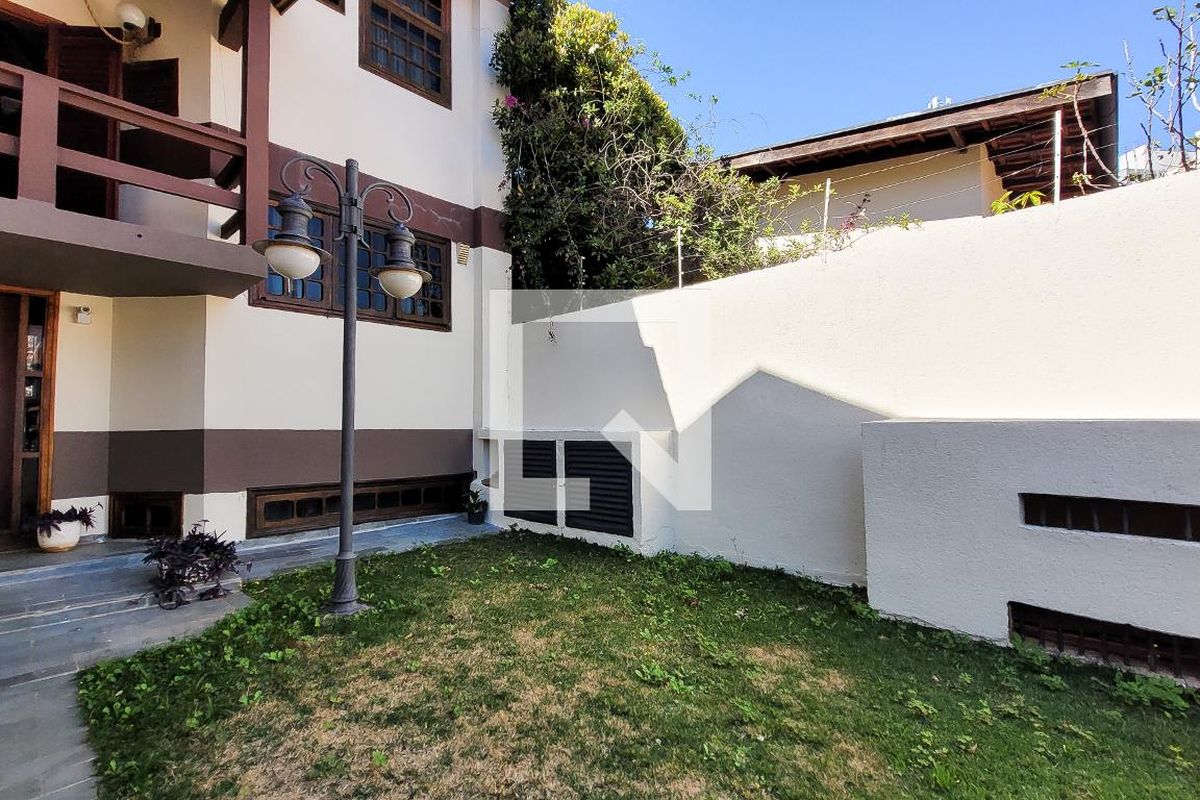 Casa à Venda - Jardim Flamboyant, 4 Quartos,  498 m2 em , Campinas - sp | SoloBR