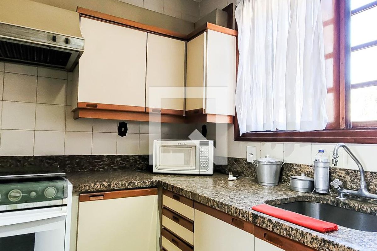 Casa à Venda - Jardim Flamboyant, 4 Quartos,  498 m2 em , Campinas - sp | SoloBR