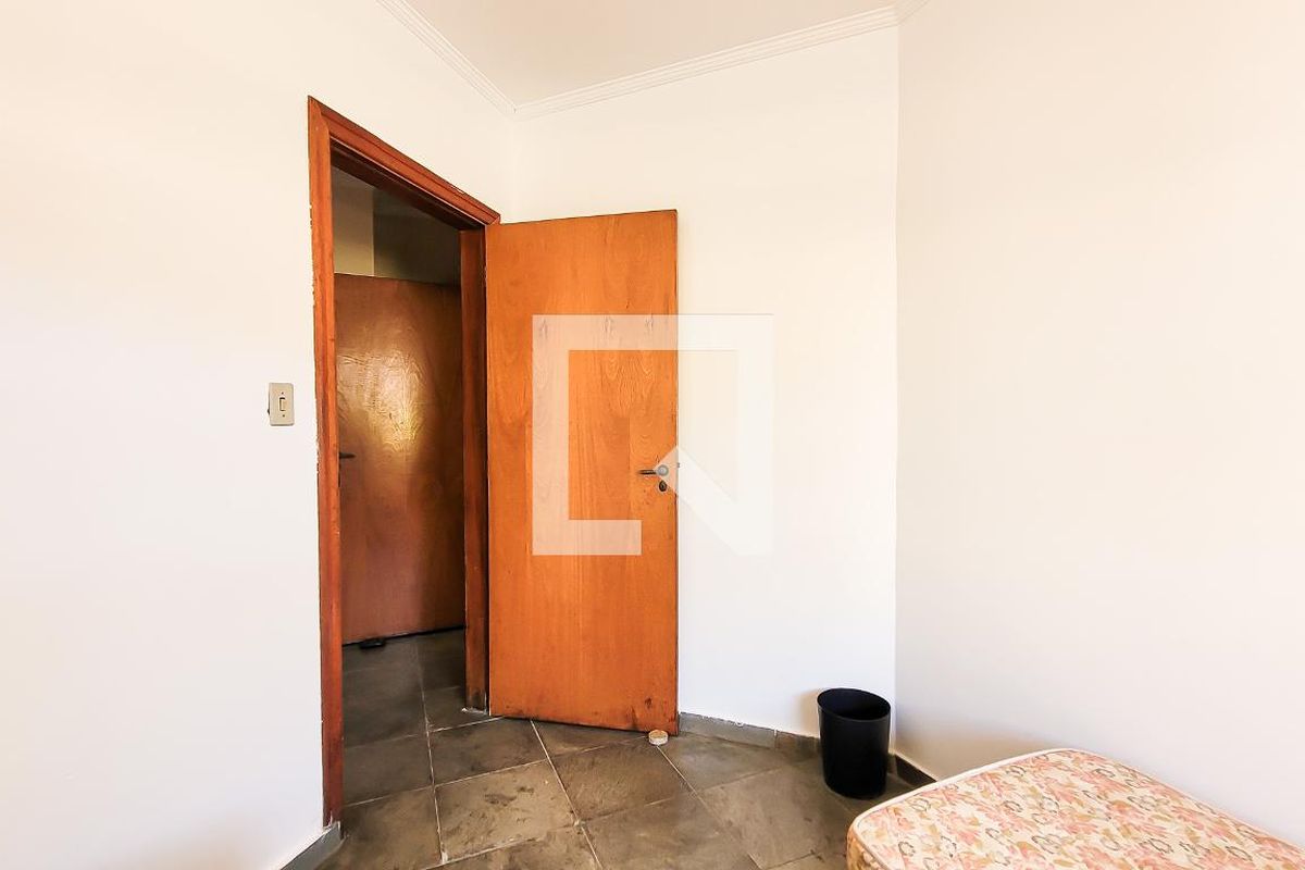 Casa à Venda - Jardim Flamboyant, 4 Quartos,  498 m2 em , Campinas - sp | SoloBR