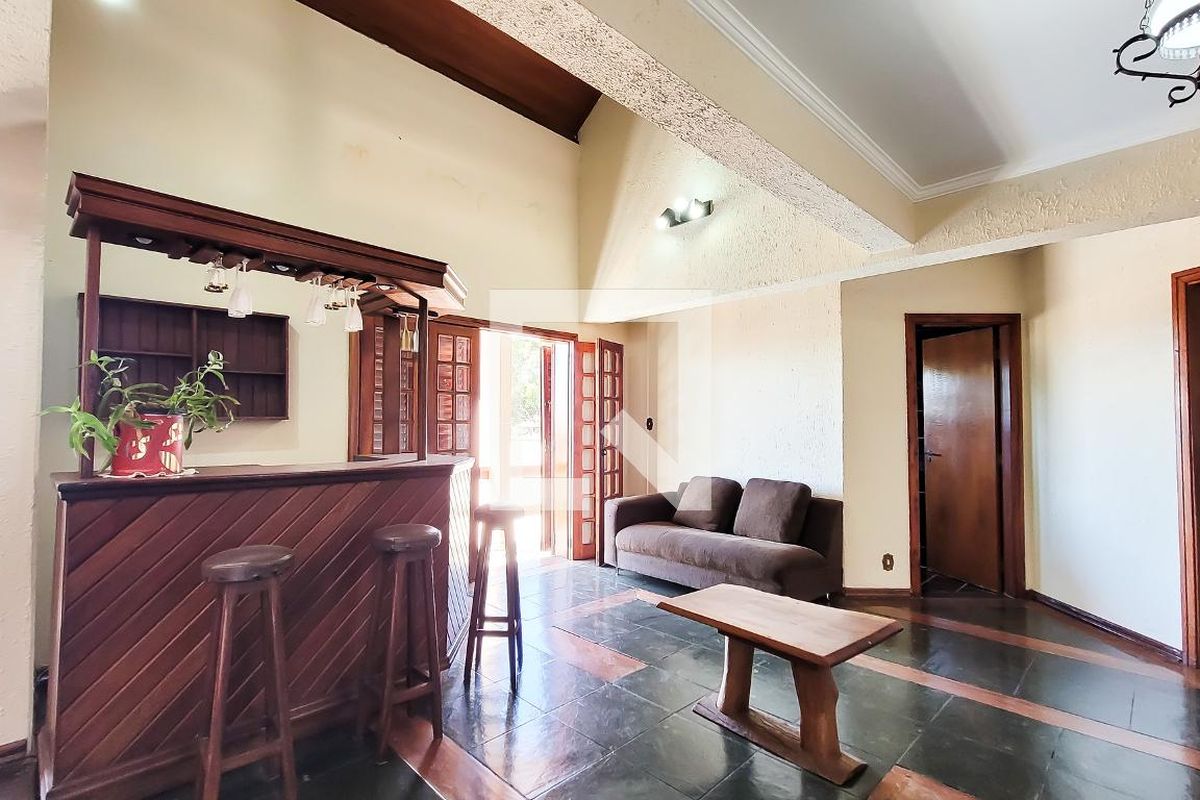 Casa à Venda - Jardim Flamboyant, 4 Quartos,  498 m2 em , Campinas - sp | SoloBR