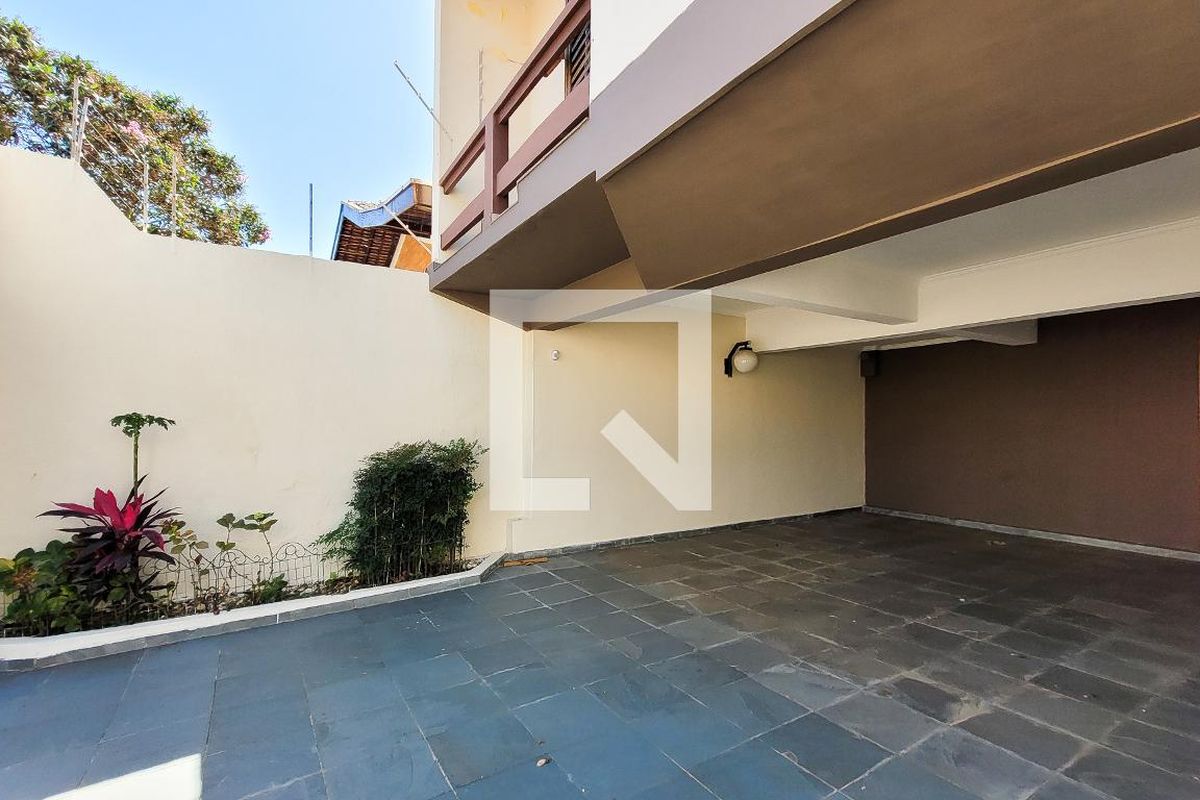 Casa à Venda - Jardim Flamboyant, 4 Quartos,  498 m2 em , Campinas - sp | SoloBR