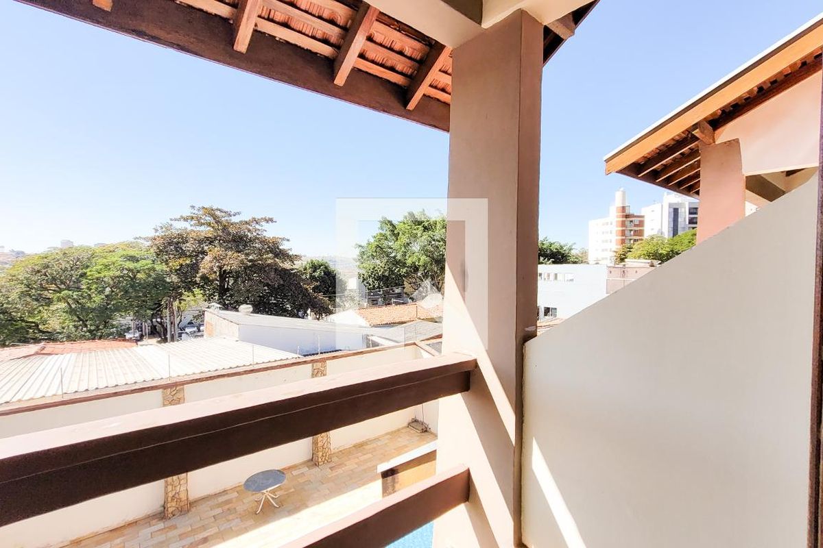 Casa à Venda - Jardim Flamboyant, 4 Quartos,  498 m2 em , Campinas - sp | SoloBR