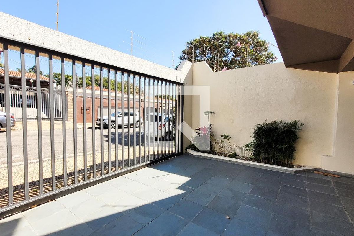Casa à Venda - Jardim Flamboyant, 4 Quartos,  498 m2 em , Campinas - sp | SoloBR